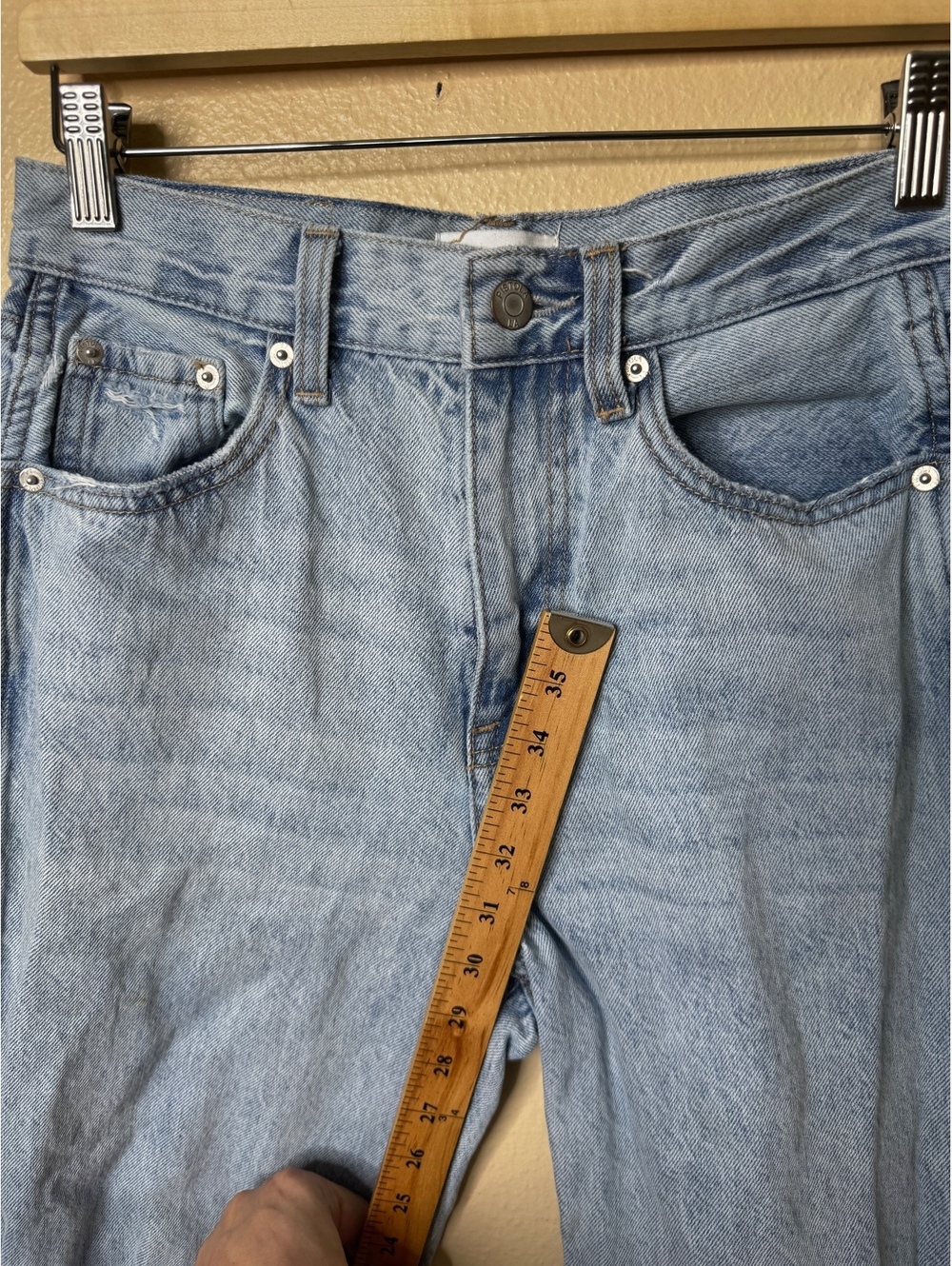 Pistola Womens Size 26 Jeans Light Wash Distressed Ripped Knee Straight Leg - Picture 2 of 9